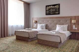 Отель Hotel Arche Ченстохова Стандартный двухместный номер с 1 кроватью или 2 отдельными кроватями-5